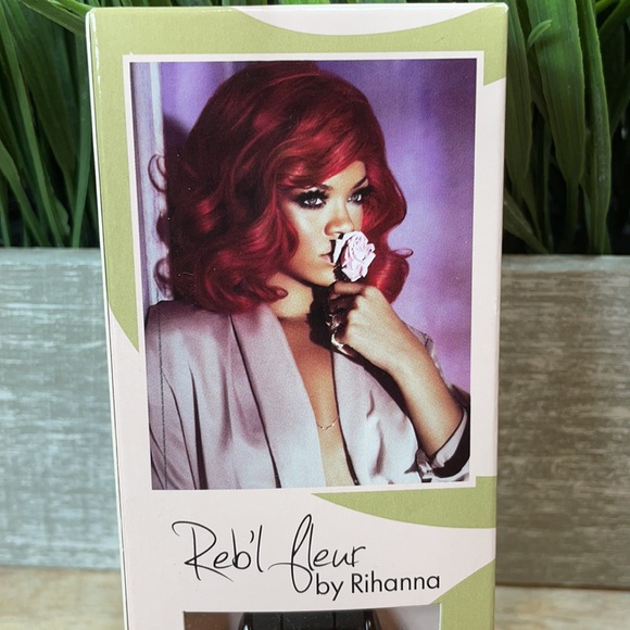 Reb’l Fleur by Rihanna Watch - Picture 2 of 8